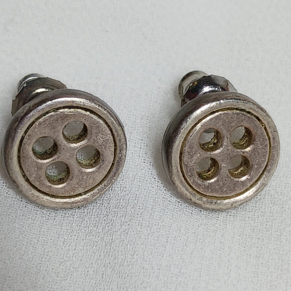 Signed FOXY buttons earrings - Picture 1 of 3